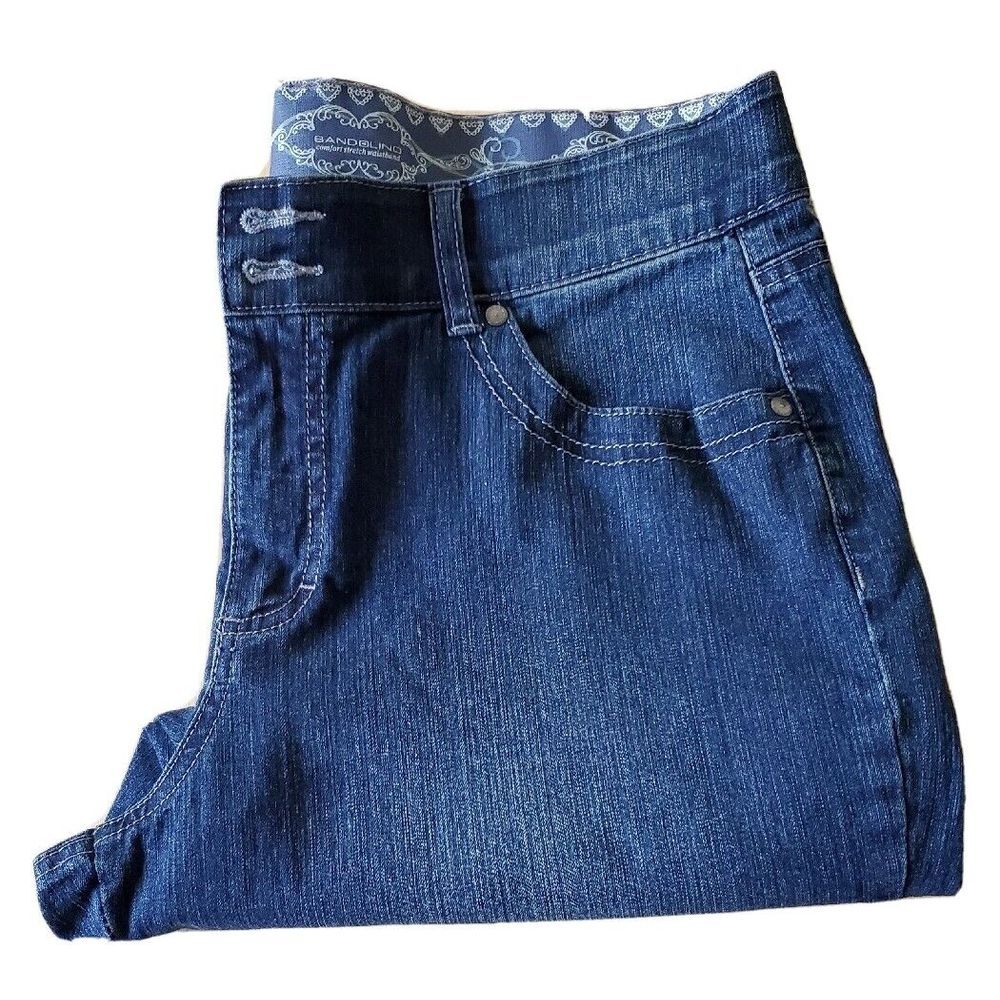 Bandolina Women's Cuffed Denim Capris Medium Wash Stretch Size 12